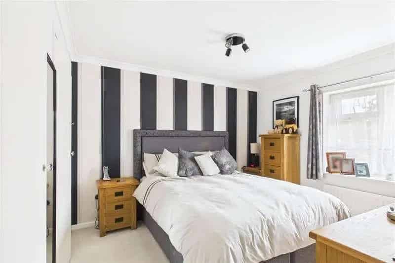3 Bed End Terrace House for Sale - Family Home near Maidenhead