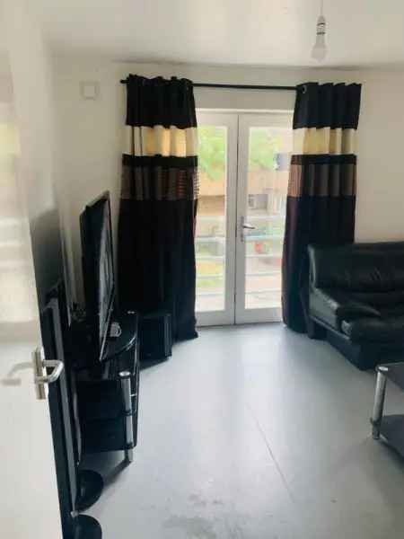 Flat For Rent in London, England