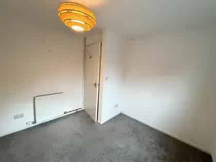 2 Bed Apartment Cardiff Taff Embankment Modern Unfurnished