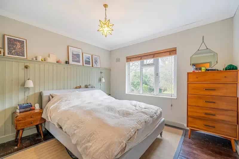 Stylish Three Bedroom Townhouse near Norwood Park