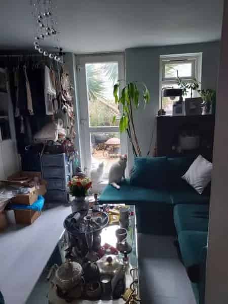 Cosy Victorian Flat with Private Rooftop Terrace near Queens Park Station