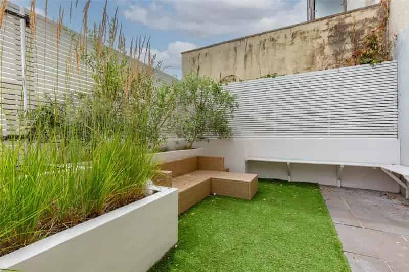2 Bedroom Apartment for Sale in Clifton