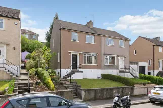 3 Bedroom Semi-Detached House for Sale in Kelvindale Glasgow