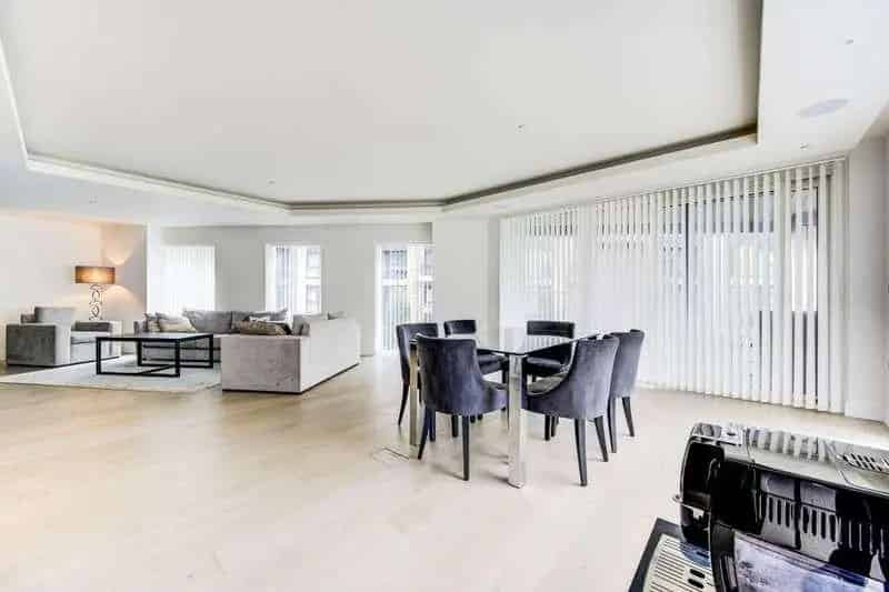 2 Bed Flat for Sale Chelsea Creek