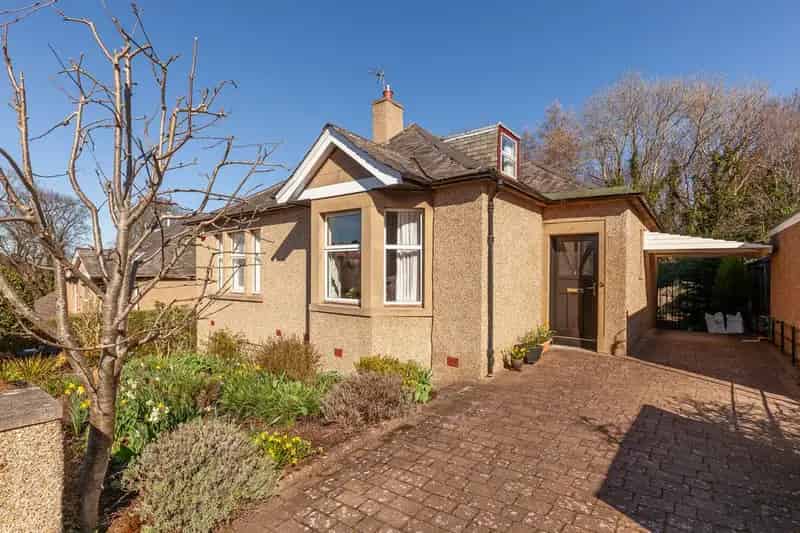 3 Bedroom Detached Bungalow for Sale Hailes Avenue