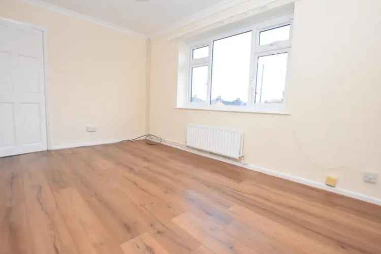 1 Bedroom Flat To Let - Newly Decorated