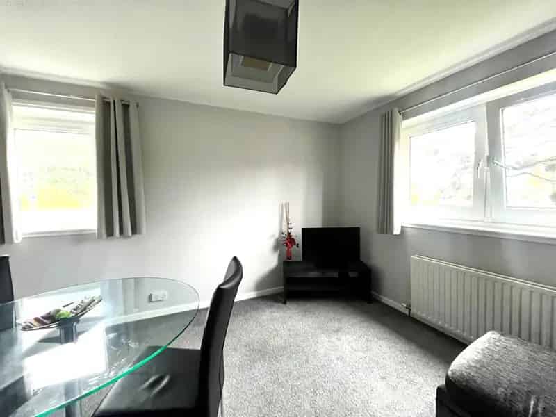 One Bedroom Flat Near Aberdeen University - Furnished