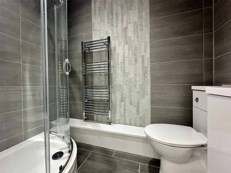 Refurbished 2-Bed Terrace Near Leeds City Centre