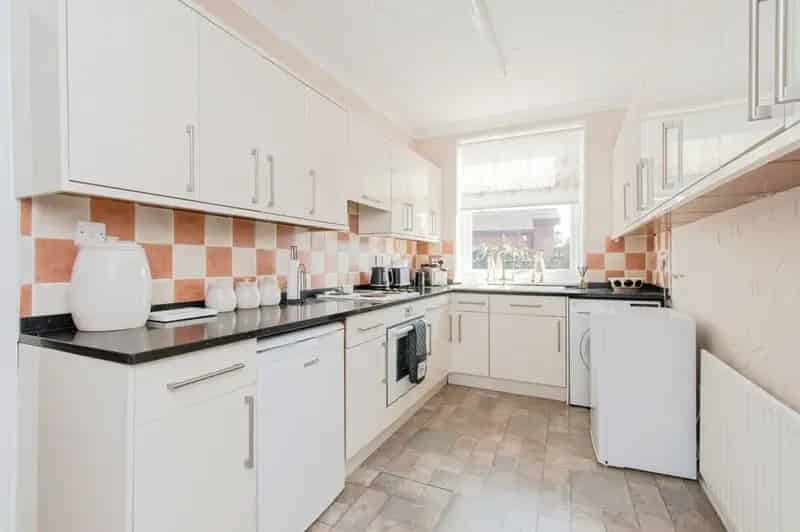 3 Bedroom Semi Detached House for Sale Castleford WF10 No Chain