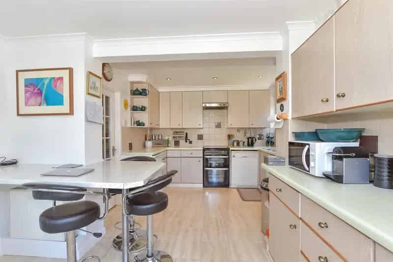 4 Bedroom Chalet Bungalow for Sale in Fantastic Village Location