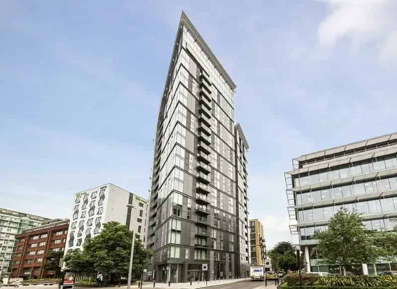 Luxury 5 Bed Apartment Ealing Broadway City Views Concierge Parking