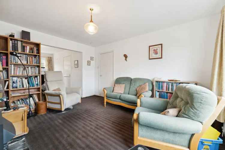 Detached Villa Near Shops and Amenities in Bishopbriggs