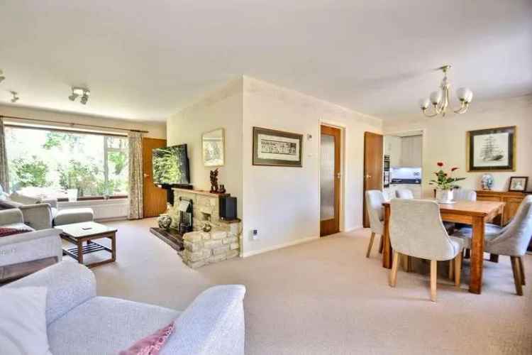 4 5 Bed Detached House for Sale in Broadstone