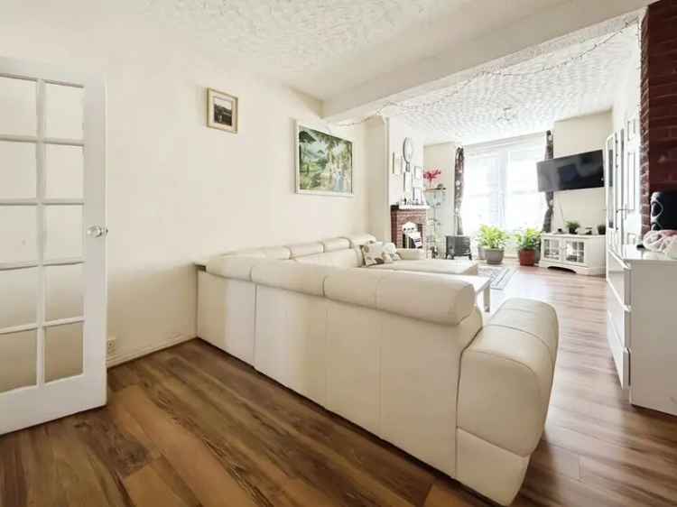 3 Bedroom Mid Terrace House for Sale London E16