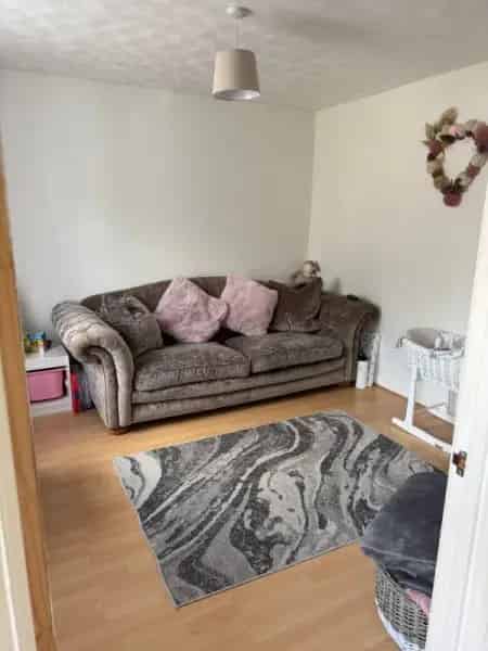 2 Bed House with New Kitchen and Bathroom