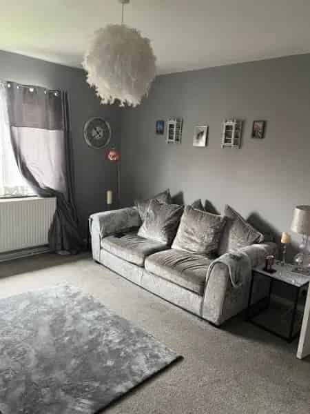 2 Bedroom Flat near Town Centre