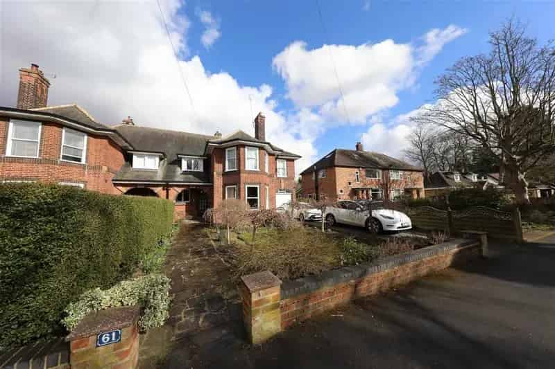 4 Bedroom Semi-Detached House For Sale in Hull