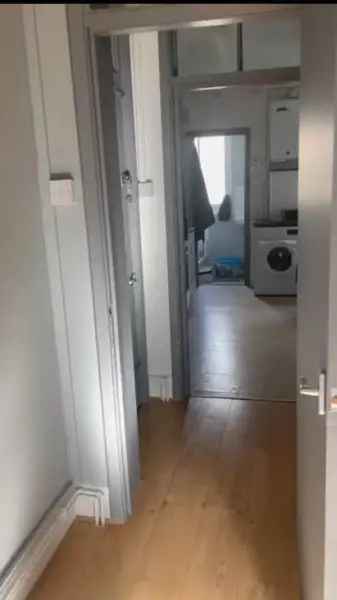 Flat For Rent in City of Westminster, England