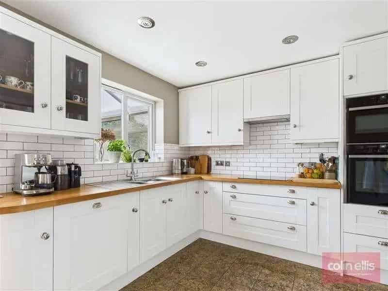 4 Bed Detached House for Sale