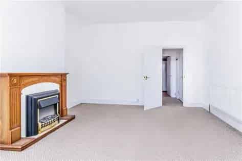 1 Room Flat 38 m² London - Newly Redecorated Studio Flat