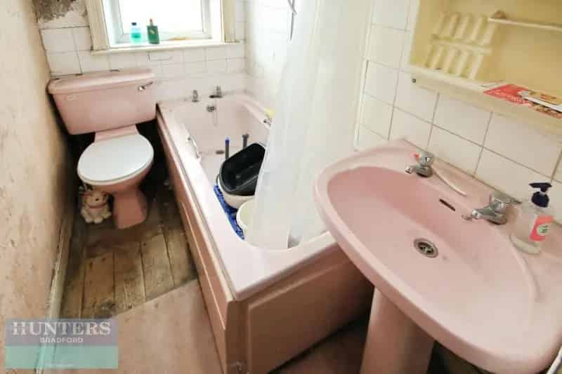 3 Bedroom Mid Terrace House For Sale - Renovation Project