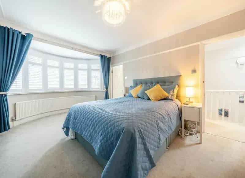 Spacious 4 5 Bedroom House Near Arnos Park Garage Loft
