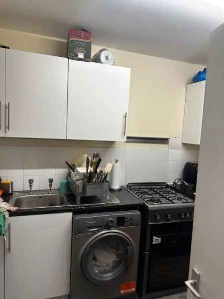 2 Bedroom Ground Floor Flat Dulwich Lift Access Near Schools Shops