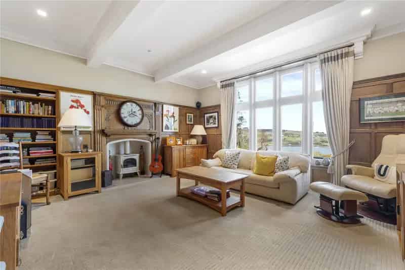 Exquisite Detached House for Sale 4 Bedrooms Red Lane Colne