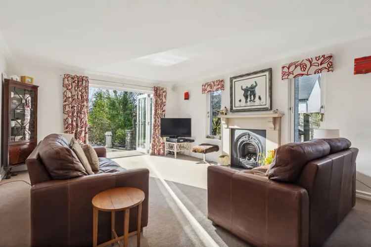 Luxury 4 Bedroom Bearsden Villa Near Thorn Park