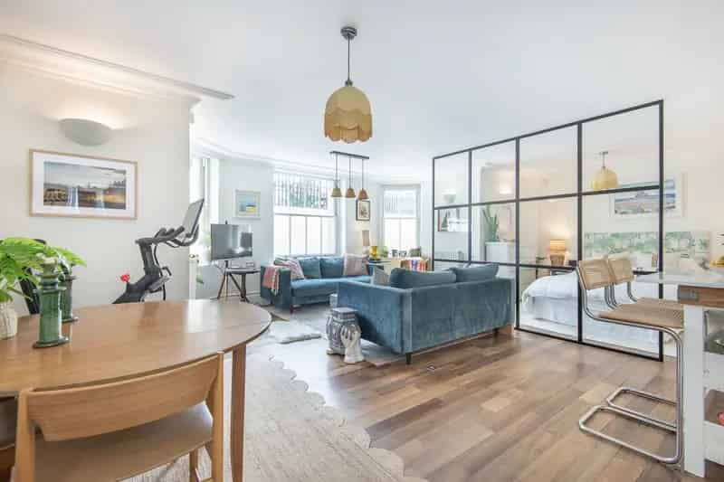 1 Bedroom Flat for Sale in Clapham