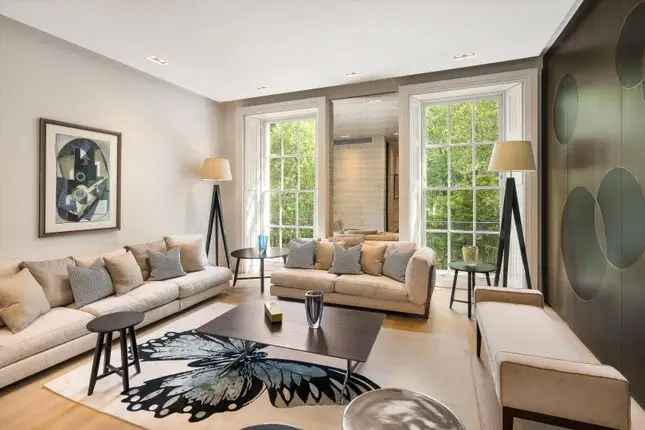 Terraced house to rent in Montpelier Square, Knightsbridge, London SW7