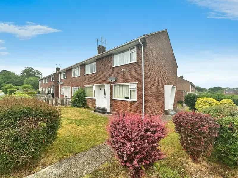 2 Bedroom Maisonette for Sale Harrow Way Estate
