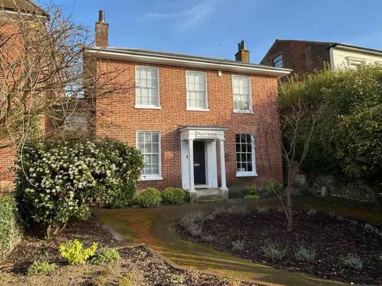 Refurbished Grade II Listed Building - Ideal for Offices, Clinics, or Residential Conversion