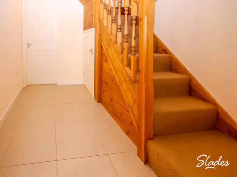 4 Bedroom House Near Iford Amenities