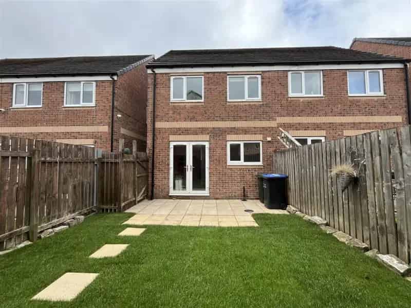 3 Bedroom Semi Detached House For Sale No Onward Chain