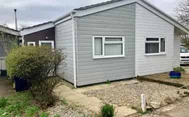 2 Bed Bungalow Mount Hawke Cornwall Modern Kitchen Sunny Garden Garage