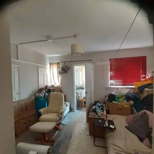 Spacious Flat Near Station Separate Rooms Quiet Road