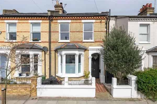 Stunning Modernized Period Property in Putney
