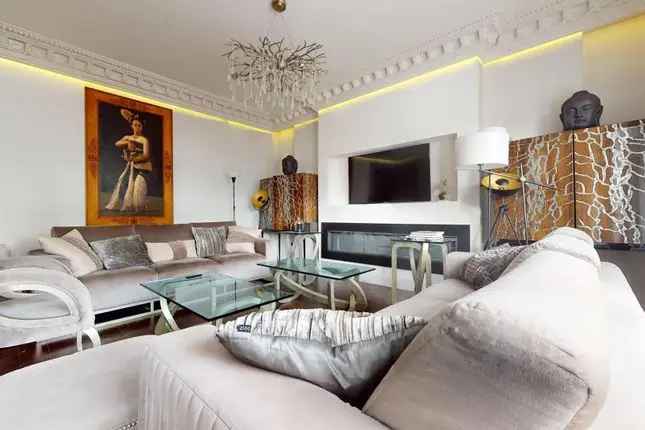 Luxury 3-Bedroom Flat for Sale in Palace Gate London