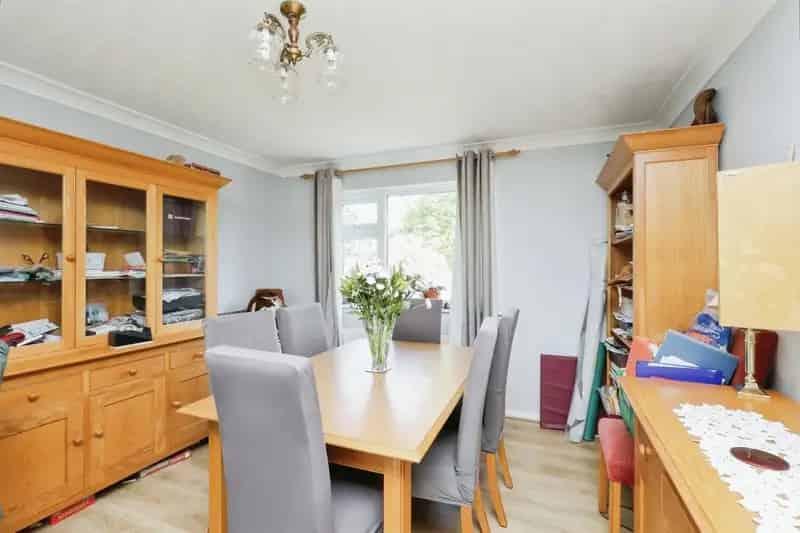 3 Bed Link Detached House For Sale