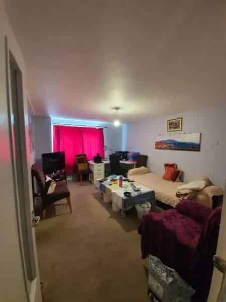 Spacious Flat near Caledonian Road Station