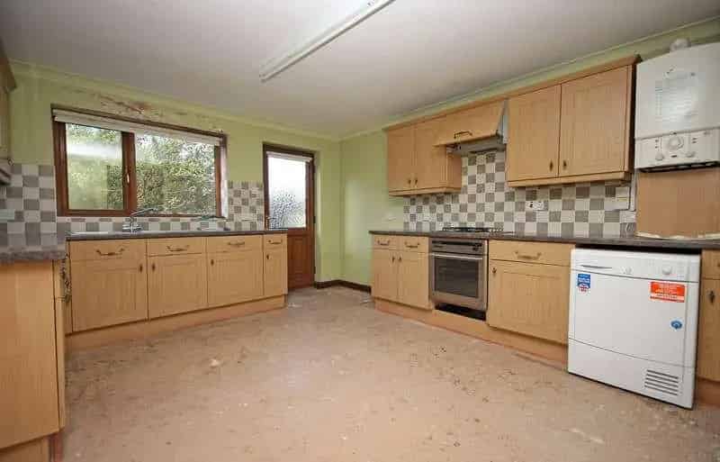 2 Bed House for Sale Groeslon