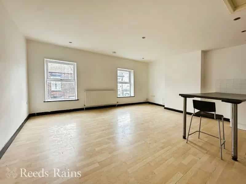2 bedroom  Flat to rent, Widnes, Cheshire, WA8
