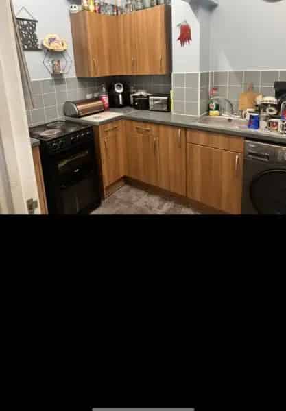 3 Bedroom Flat with Sea Views and Large Garden