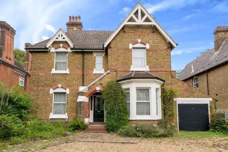 Six Bedroom Victorian House Beckenham