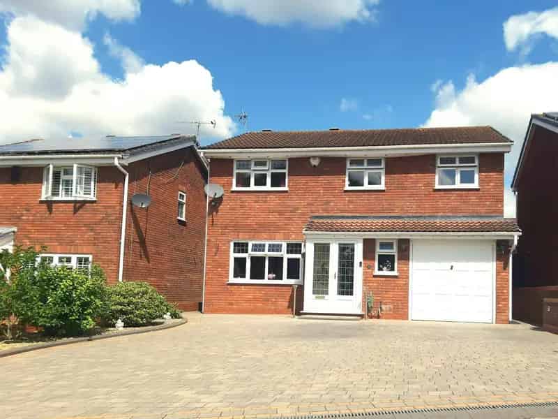Freehold Property EPC Rating C Council Tax Band D
