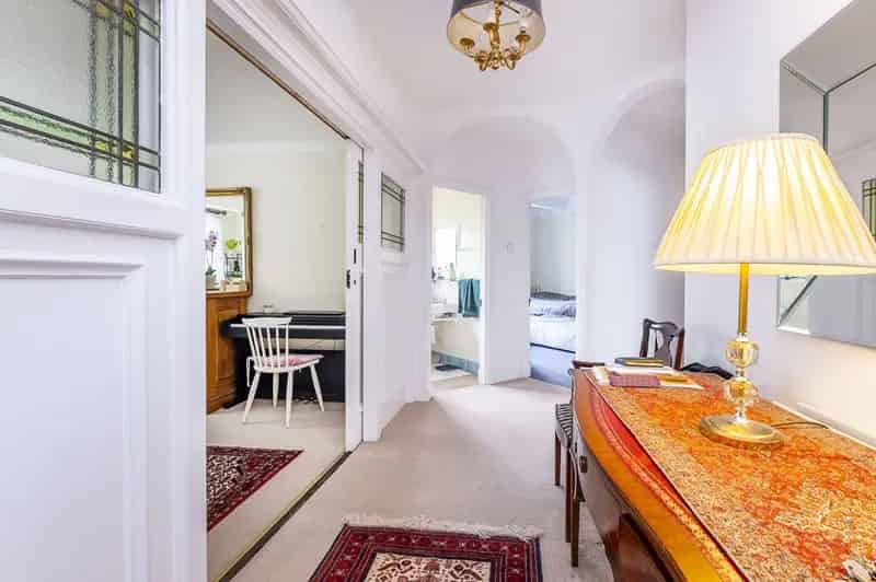 3 Bedroom Art Deco Apartment For Sale