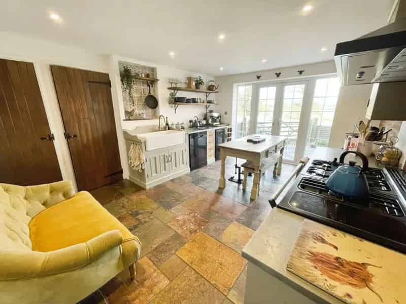 3 Bedroom Farm Cottage for Sale