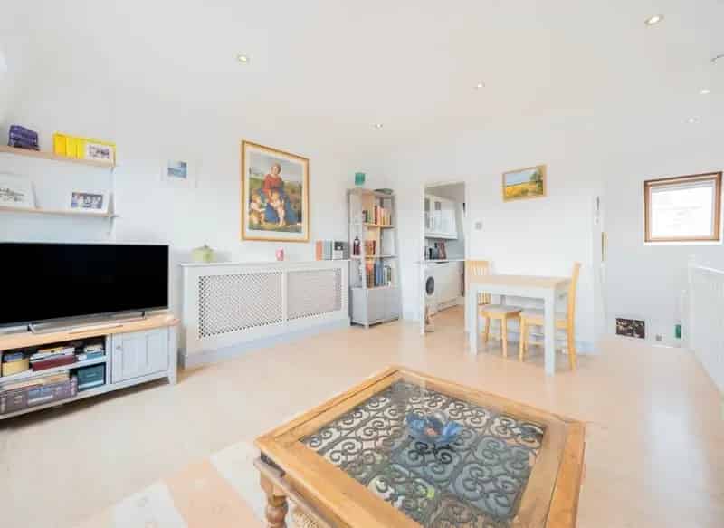 Victorian Conversion Maisonette Two Bedrooms Munster Village