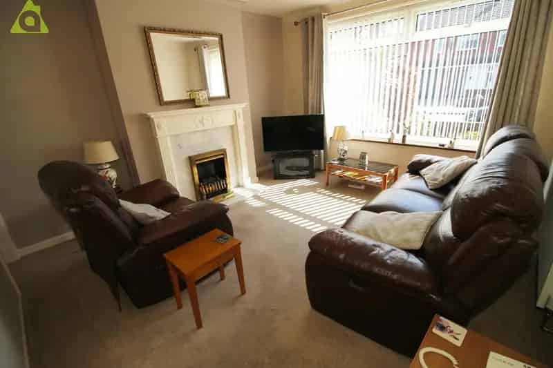 3 Bedroom Semi Detached House For Sale Solar Panels Garage